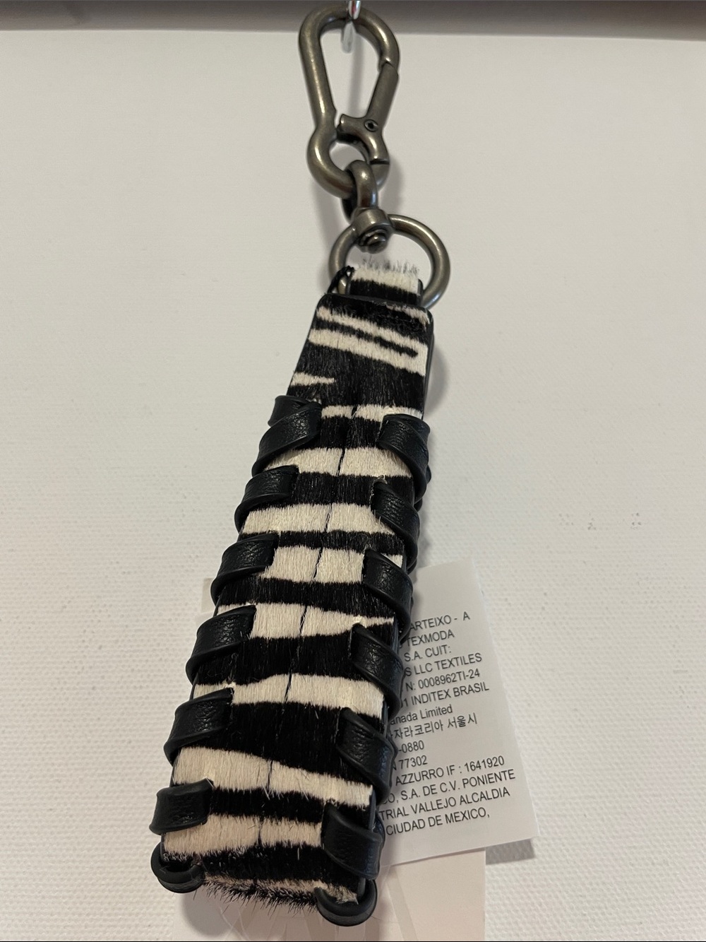Moda Black and White Zebra Strap Key Holder with Metal Clip